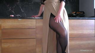 Qadam Onam femdom bo&#039;lsa va Pantyhose ichida Thighjob