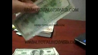 Barbie, thổi kèn,