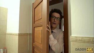 DADDY4K. টেস্টিং আধুনিক বিনয়