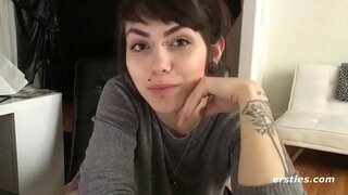 Unshaved કલાપ્રેમી Cums હાર્ડ એકલા